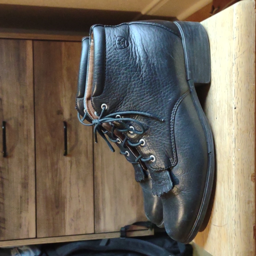 ARIAT 12201 Kiltie Black Ankle Boots